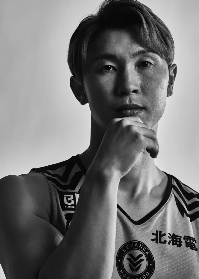 島谷怜